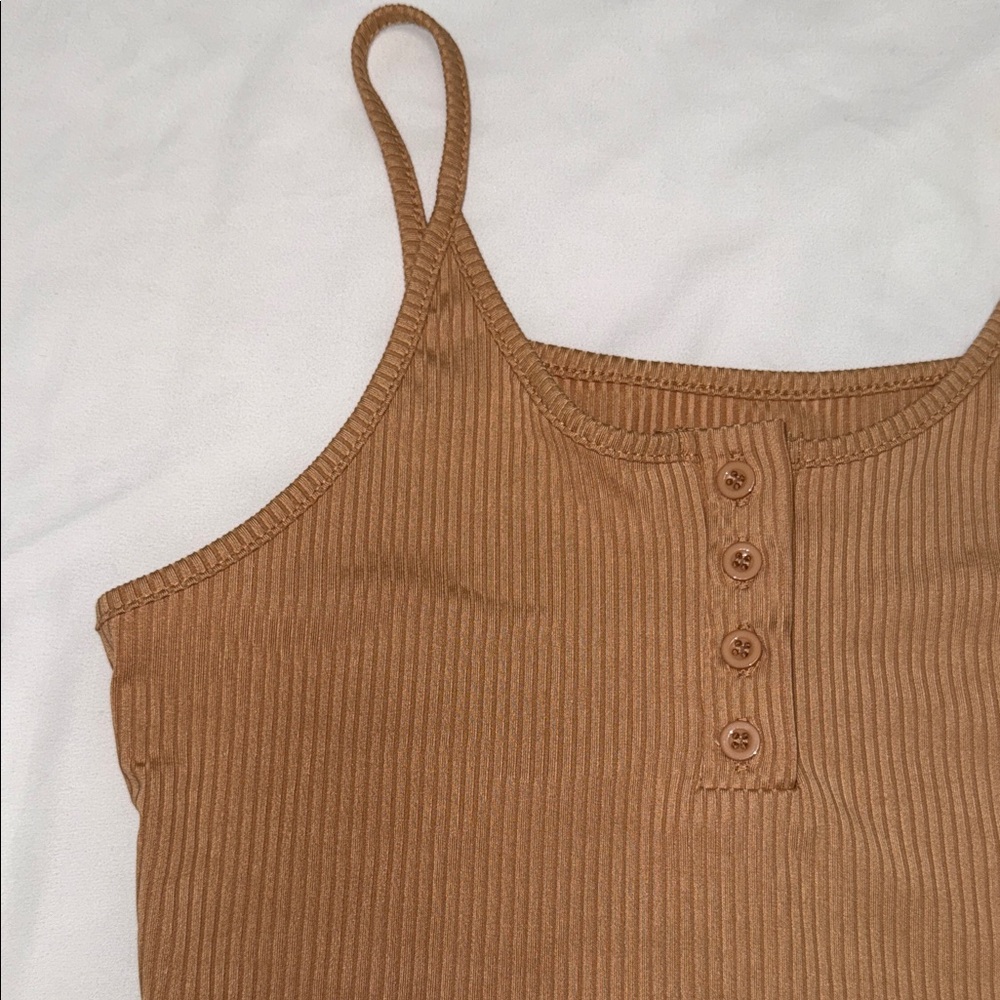 Brown Ribbed Button-Up Crop Top - Picture 2 of 4